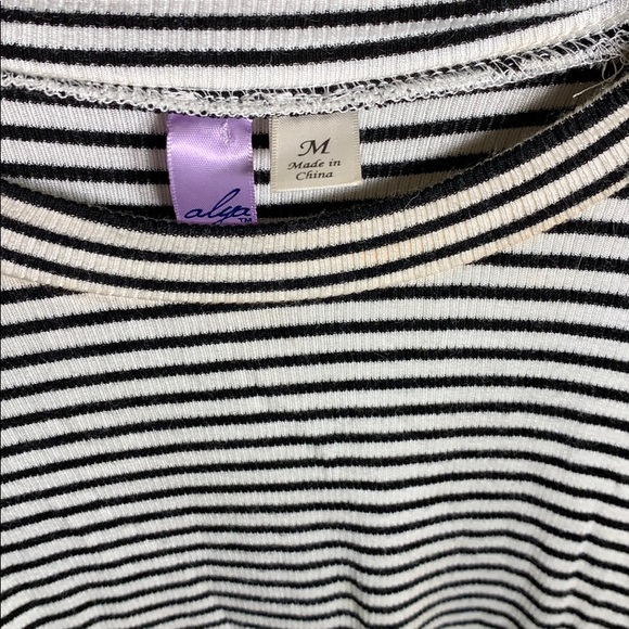 Black and white striped tank top - Picture 2 of 3